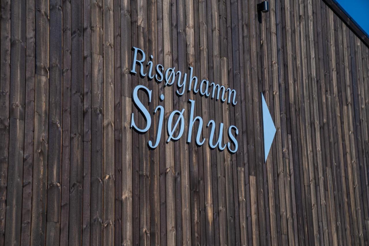 Апартаменти Risoyhamn Sjohus As Екстер'єр фото
